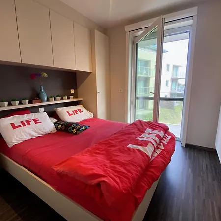 Apartment With Sunny Terrace In Oostduinkerke *