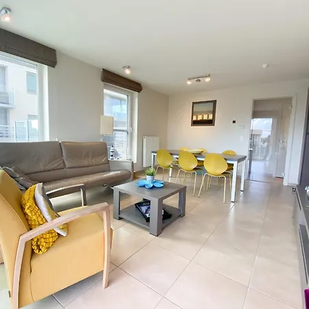 Apartment With Sunny Terrace In Oostduinkerke